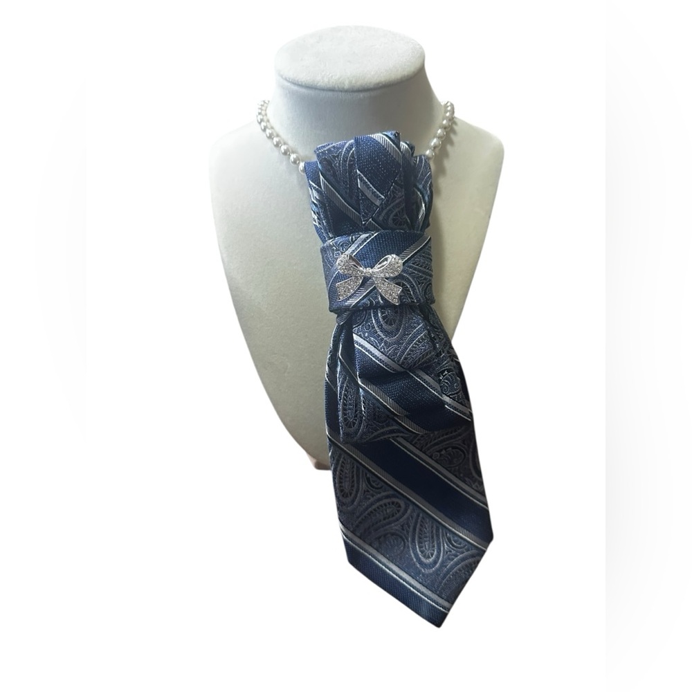 Re’tied chic by Pauline Blue Paisley with bow brooch